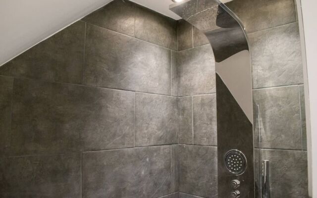 Modern 2 Bedroom Flat in Kennington