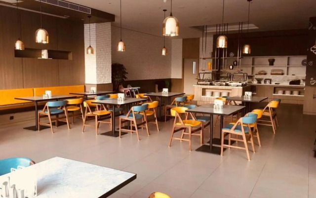 HanTing Youjia Hotel (Changchun High-tech Zone Silicon Valley Street)