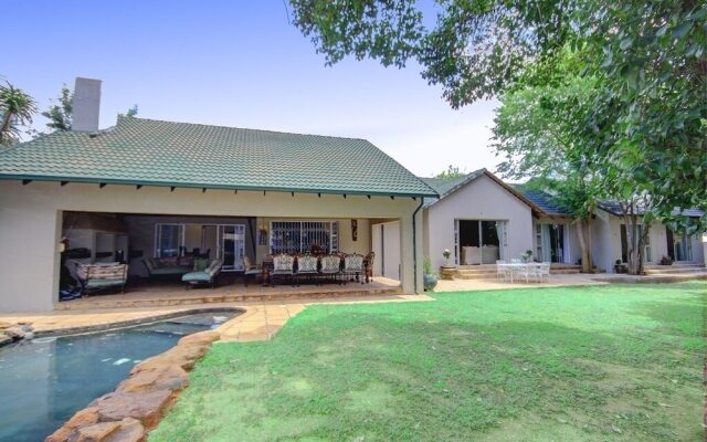 Lenox Lodge Guesthouse