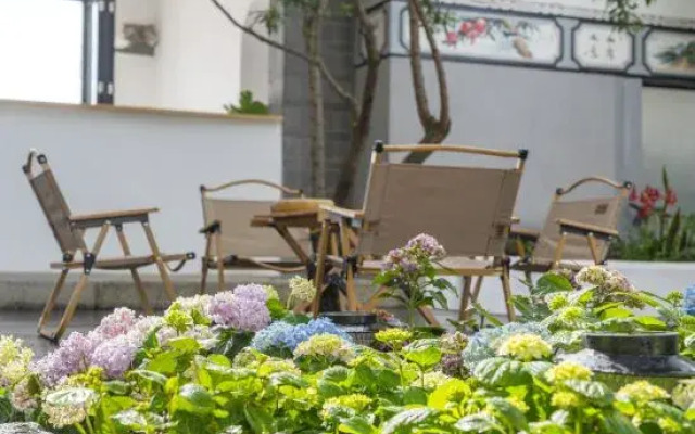 Guanlan Seaview yard Inn(Longkan Wharf Branch)