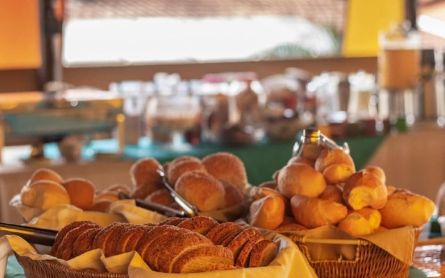 Pousada Lonier Praia Inn