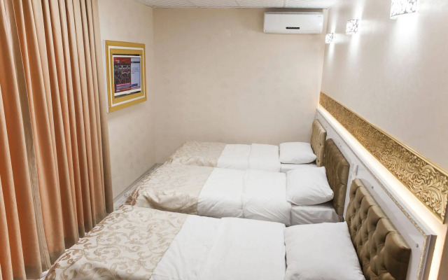 White Palace Hotel