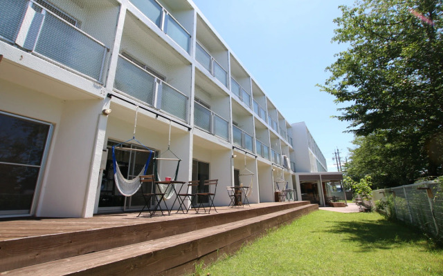 365BASE outdoor hostel