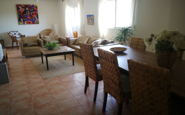 Lovely Holiday Home in Aigues With Private Swimming Pool