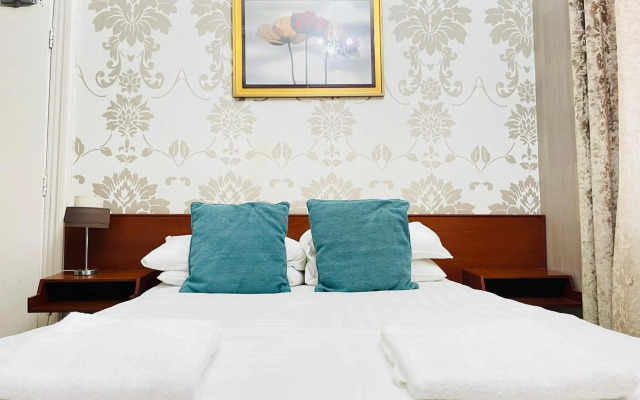 Trivelles Park Hotel