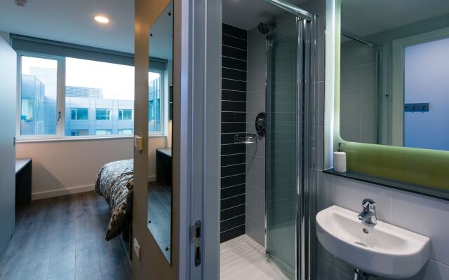 Destiny Student - The Point