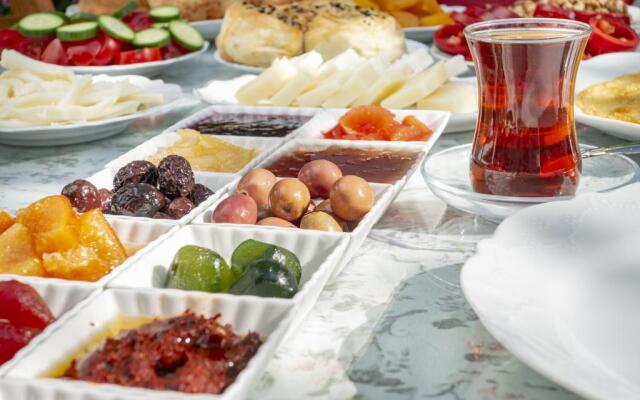 Risus Otel