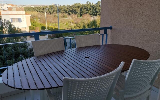 Iris Village apt 202