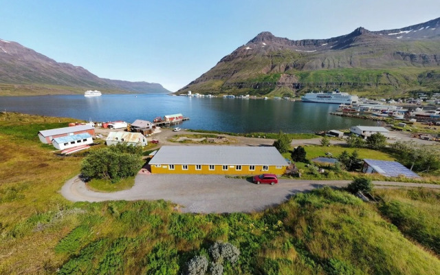 Hafaldan HI Hostel - Harbour building