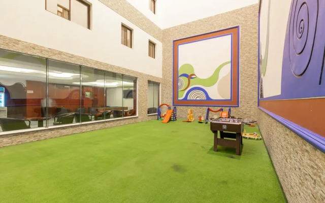 OYO 148 Diamond Beach Hotel