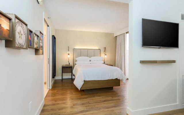 Sheraton Suites Market Center Dallas
