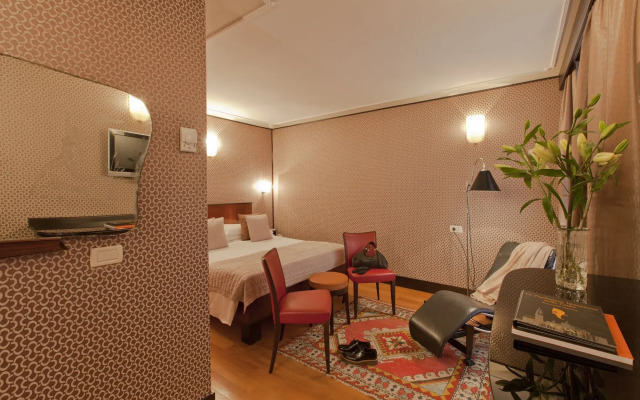 Hotel Saturnia & International