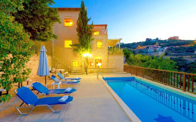 Light Filled Villa in Maroulas Crete With Private Pool