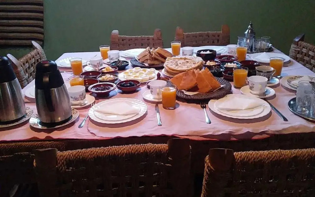 Complexe Collier D'Ambre