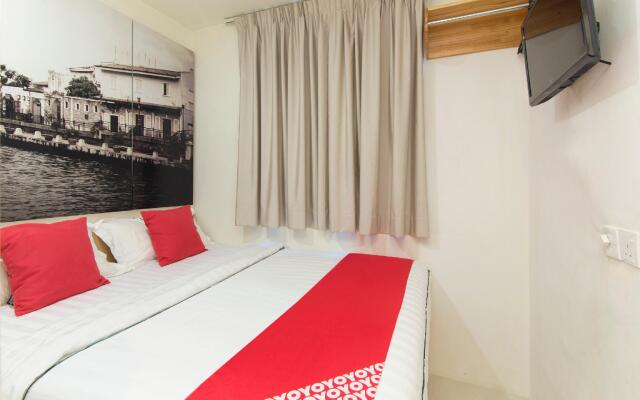 OYO 324 Johnshun Hotel