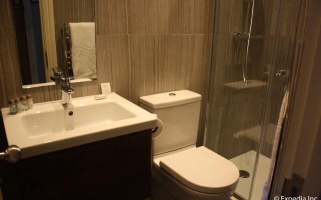 Barons Court Apartments By Flying Butler