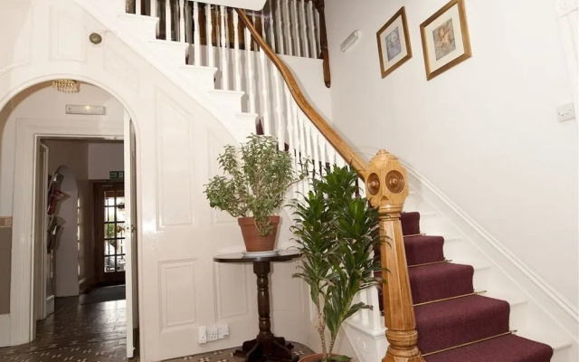 The Shrubbery Hotel