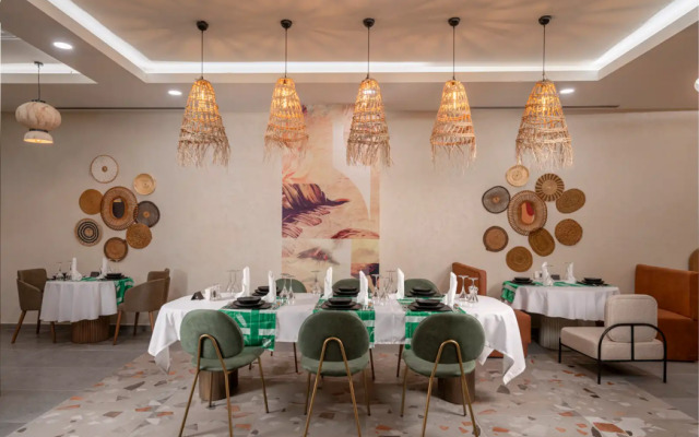 Vox Maris Resort