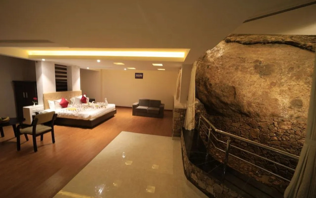 Grand Signature Hotel & Spa