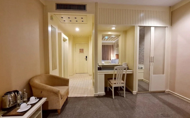 The Rich Hotel Rama 5