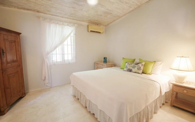 Poolside Paradise Near Beach - Pavilion Villa by Bluescape