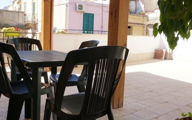 House With One Bedroom In Noto With Furnished Terrace And Wifi 5 Km From The Beach
