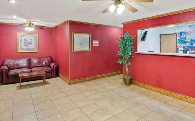 Super 8 Riverside/kansas City