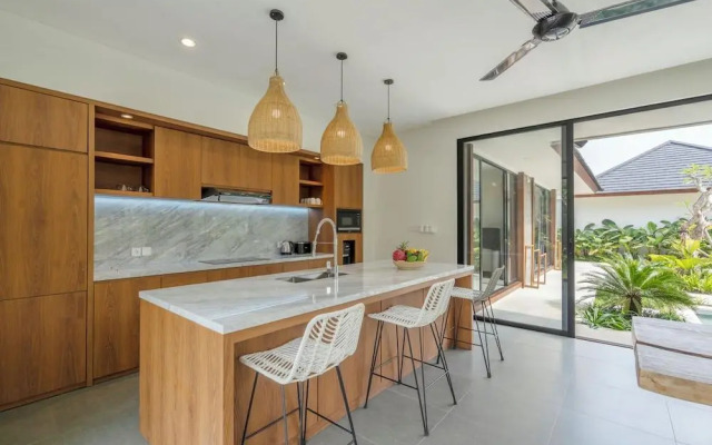 Villa The Kayu by GORO