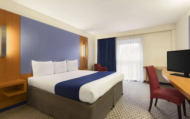 Ramada London North M1