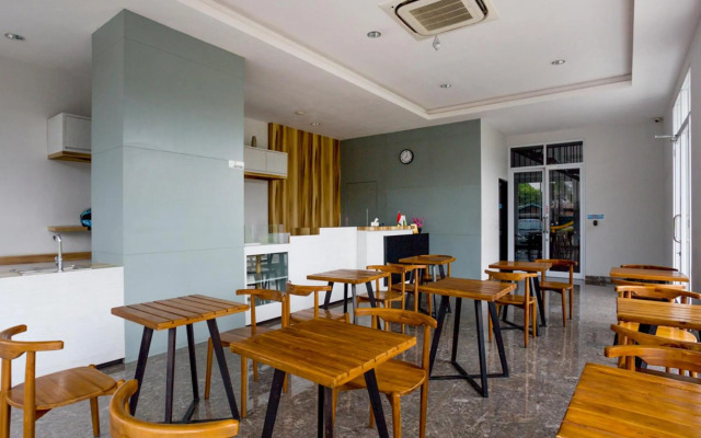 OYO Flagship 3486 The Regia Tambun by GWA