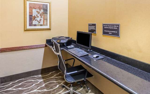 Comfort Suites Yukon - SW Oklahoma City