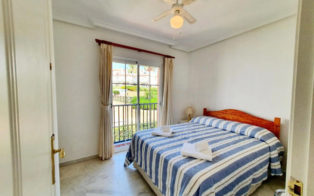 Lomas de Cabopino House