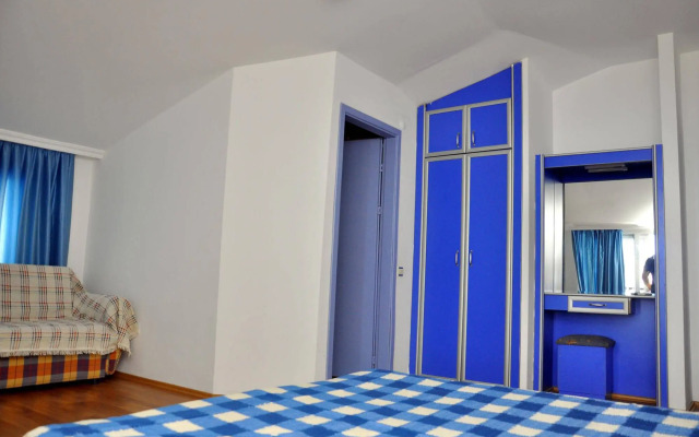 Blue Night Hotel