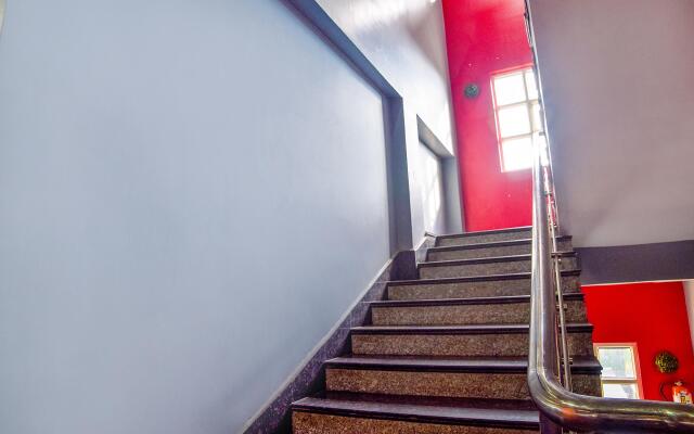 FabHotel IR Luxaria