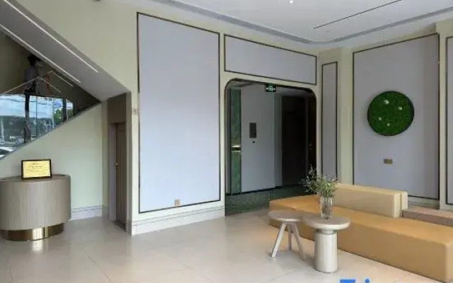 Vienna 3 Best Hotel (Baoshan Wanda Plaza)