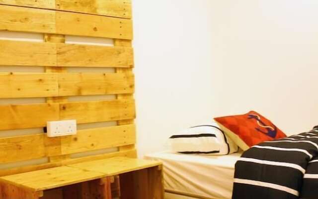 Roof Talk Theme Hostel