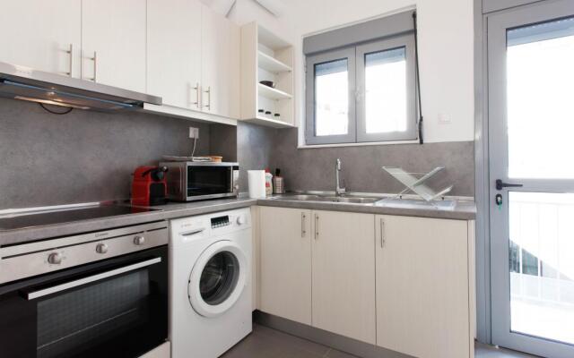 Renovated 2025 5 Bdr House Near Acropolis - New Beds Terrace Green Yard