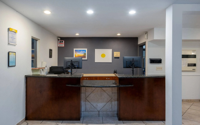 Hotel Vinea, a Travelodge by Wyndham