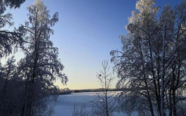 Arctic Circle Home