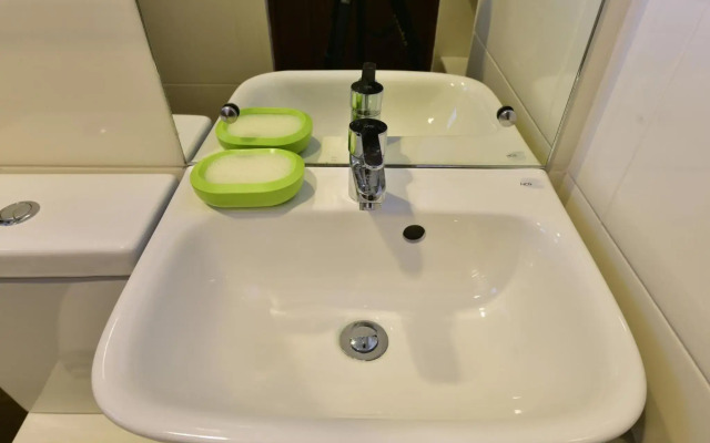 Anahaw Apartments Whitebeach