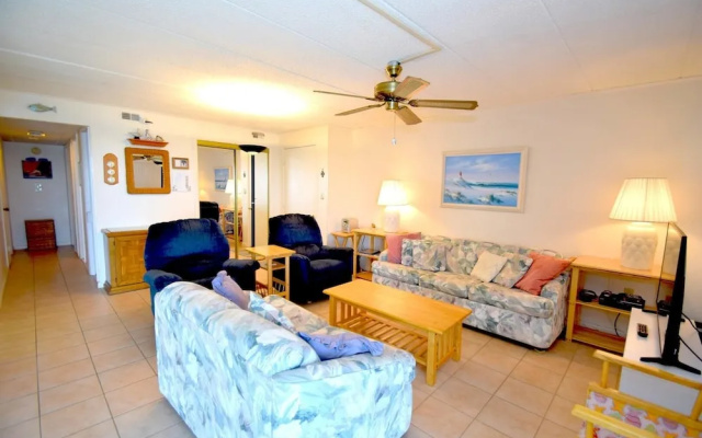 Thunder Island 80b 2 Bedroom Condo by RedAwning