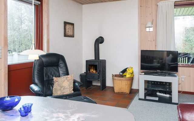 6 Person Holiday Home in Blavand
