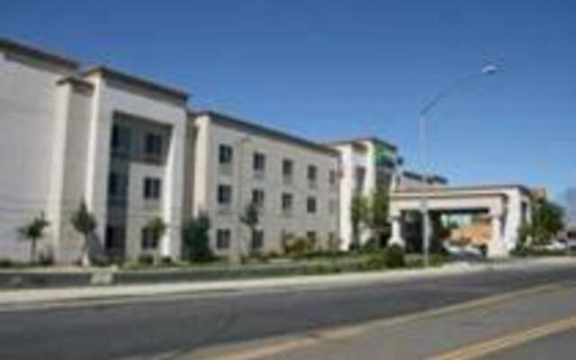 Hampton Inn & Suites Stockton