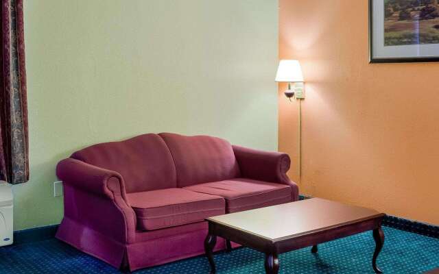 Econo Lodge Canton I-55