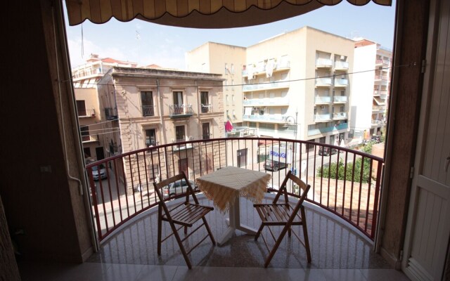 Casa Lia Con Balcone By Wonderful Italy