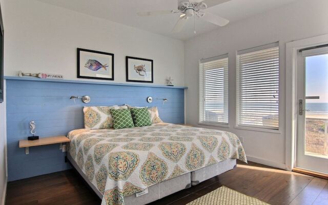 Vista Grande 932 by RedAwning