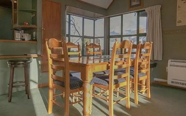 Tranquil Tipperary - Arrowtown Holiday Home