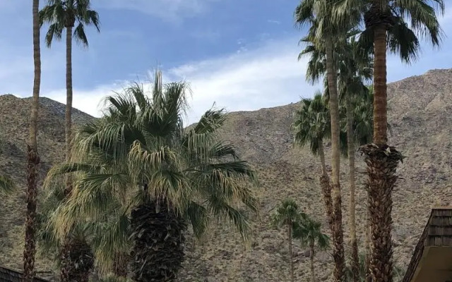 Desert Lodge