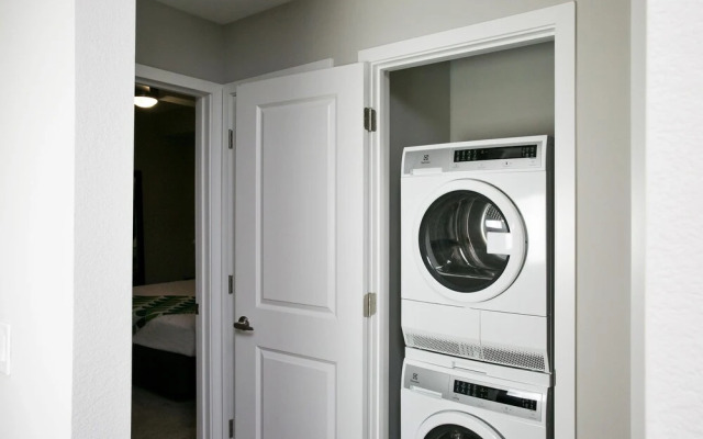 Stay Alfred Union at Roosevelt