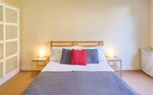 Host Stay Bingley Court